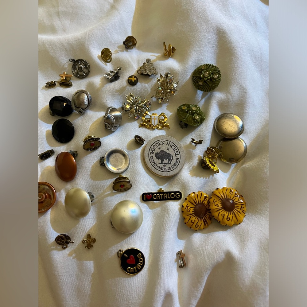Vintage junk drawer Clip earrings charm jewelry lot.